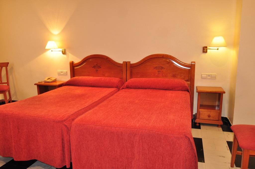 Hotel Los Rosales Almansa Room photo