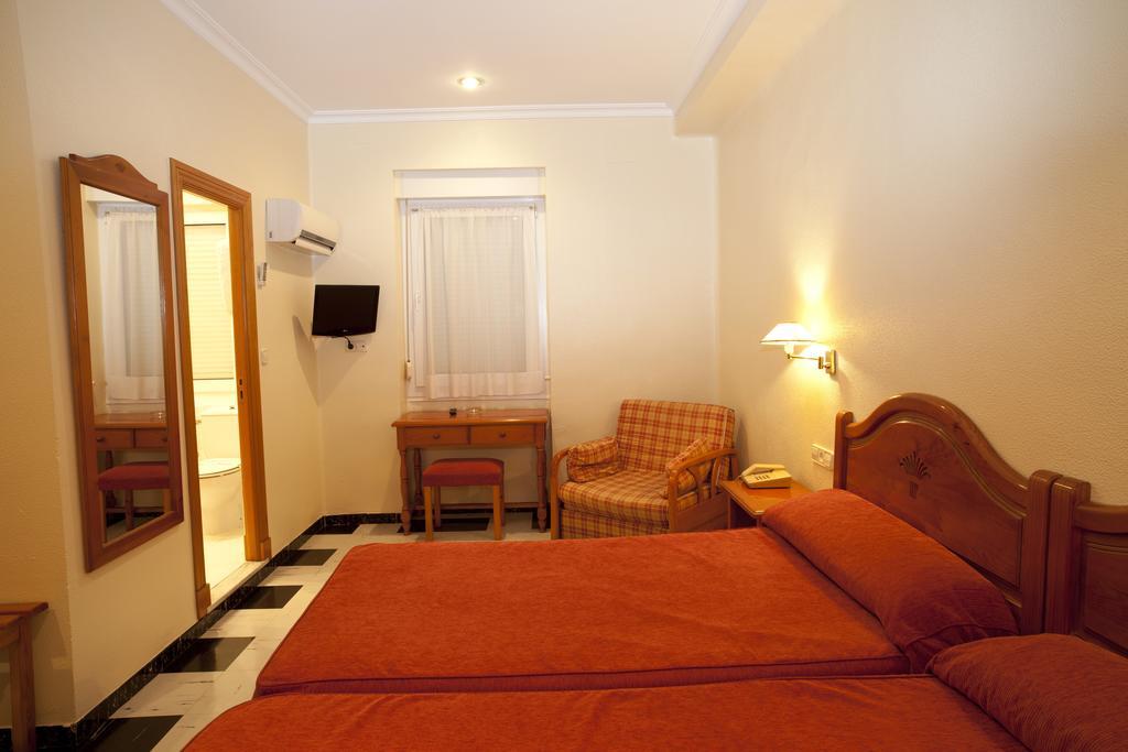 Hotel Los Rosales Almansa Room photo